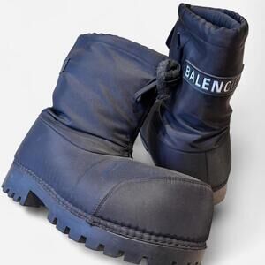 BALENCIAGA ALASKA BOOTS IN BLACK